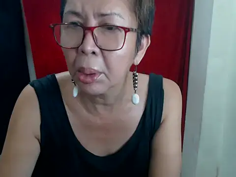 radar777: διαδικτυακό σόου στην κάμερα