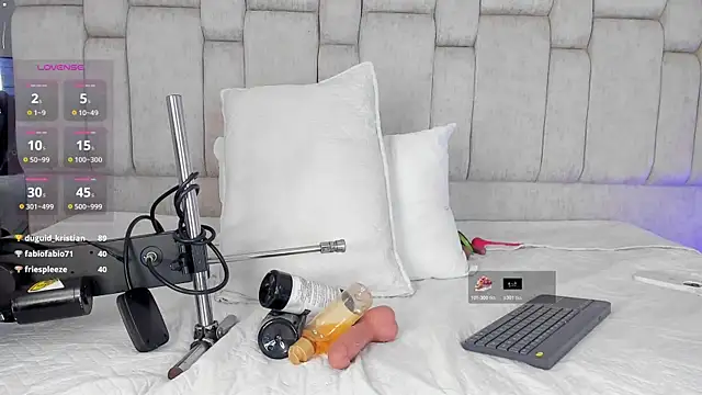 REINA_ADAHARA's Live XXX Chat