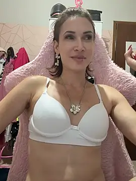 Irresistible24 Live XXX-Chat