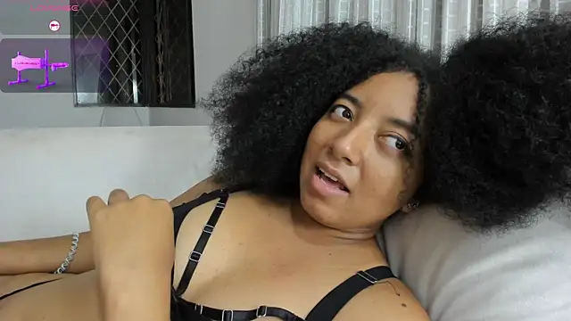 XXX chat uživo modela NAHOMI_MILLER