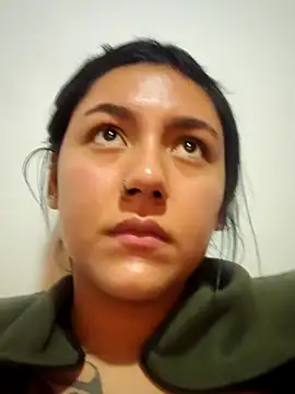 Megara_25 – Live XXX-chat