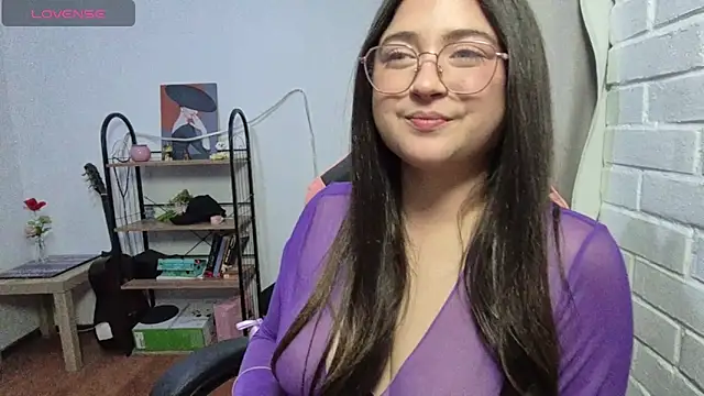 valentinauwu's Live XXX Chat