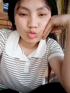 Hilary-123 – Live XXX-chat