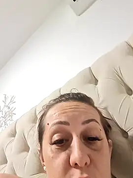 AvaSquirtMilf Show Webcam