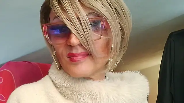 LadyOxana – webcam-show