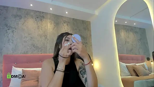 RomaBellanova 即時 XXX 聊天