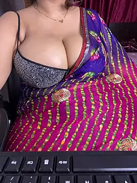 Ritu-Babe's Live XXX Chat