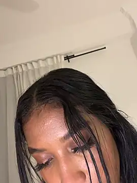 IamCrystal2 Chat XXX in diretta