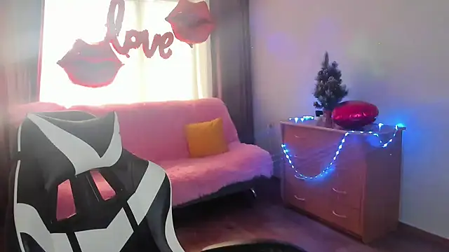 KisaModel's Live XXX Chat