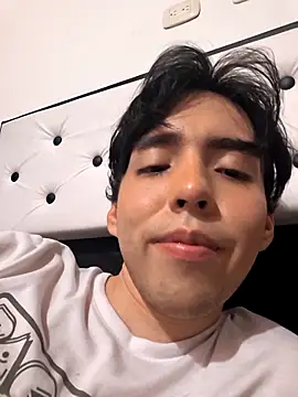 Chat XXX en directo de Lucca__555