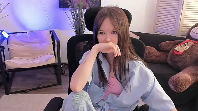 Elainebeness Chat XXX in diretta