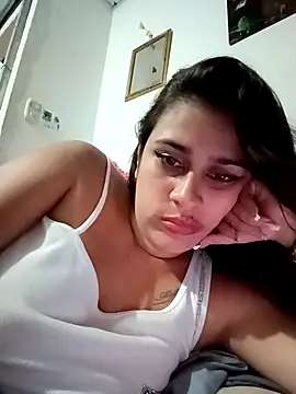 Chat +18 de MariBelle1 ao vivo