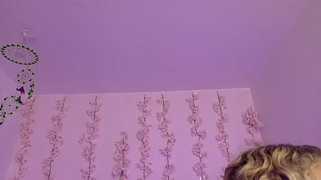 Haelycute Chat XXX live