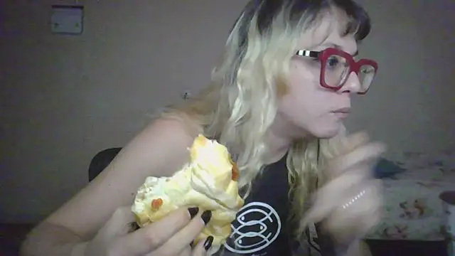 BlondieTami 라이브 XXX 채팅