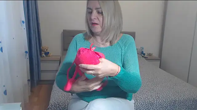 MatureDiana's Live XXX Chat