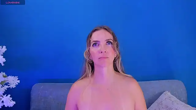 BellaMarieX: онлайн-секс-чат