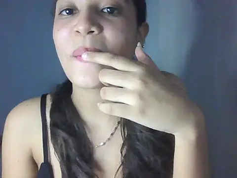 VictoriaSkinny's Live XXX Chat