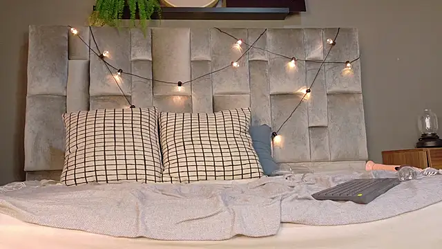 Chatroom XXX en direct de Meganlove__