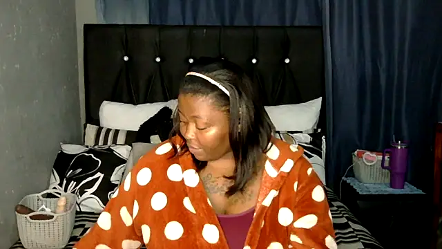 caramelbooty69's Live XXX Chat