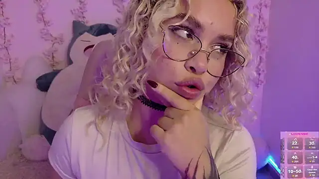 Haelycute: онлайн-секс-чат