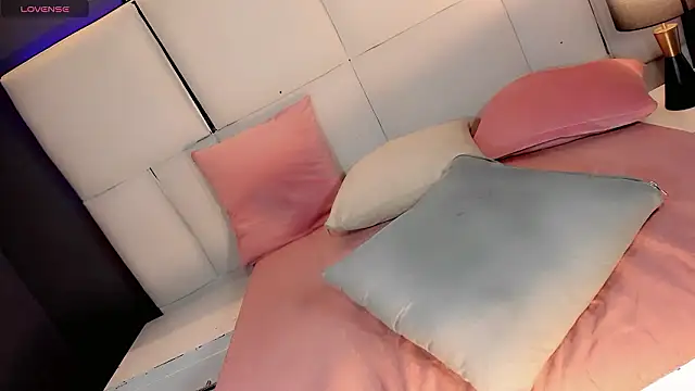 Kornylovee Webcamshow