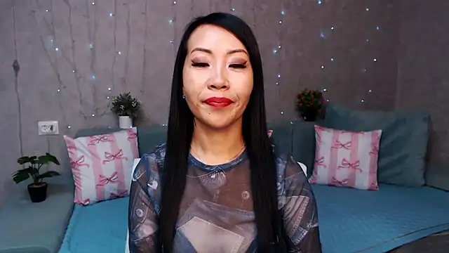 LiaPak's Webcam Show