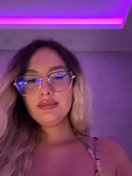 Webkamerová show mollyxxx