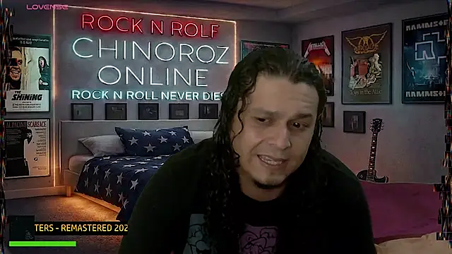 Pokazy przed kamerką – chino_roz