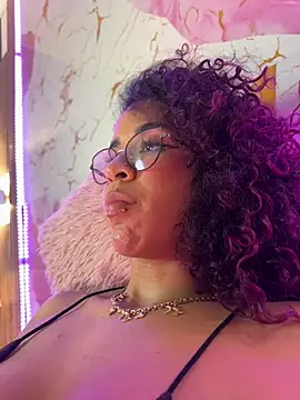 دردشة Woo_isDaphne الجنسية المباشرة