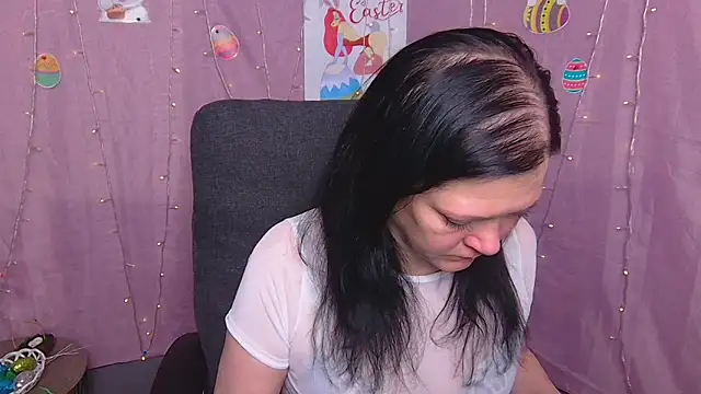 LauraFinn's Live XXX Chat