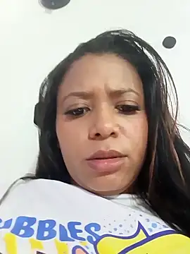 cindy_damm Adlı Modelin Canlı XXX Sohbeti