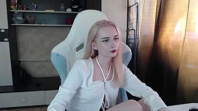 Chat XXX en directo de Cutti_Crystal