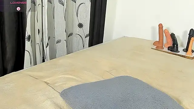 CREAMY_BUBBLEGUM 现场XXX聊天