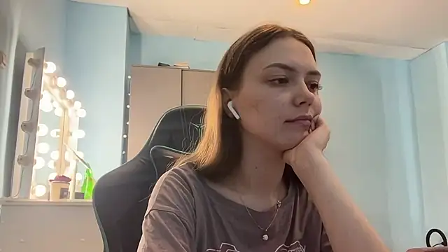 Chatroom XXX en direct de AndreeMerryman