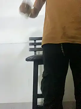 MonoHotXXX লাইভ XXX চ্যাট