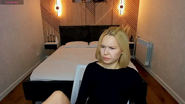 دردشة Ella-Ley الجنسية المباشرة