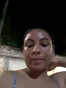 Francesca_ferrari Adlı Modelin Canlı XXX Sohbeti