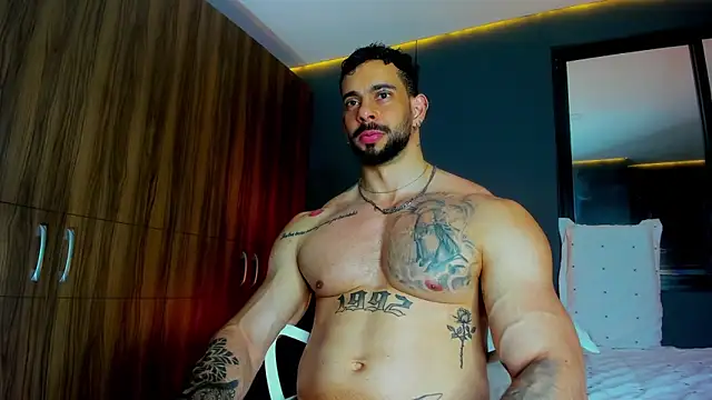 massimo_visconti Chat XXX live