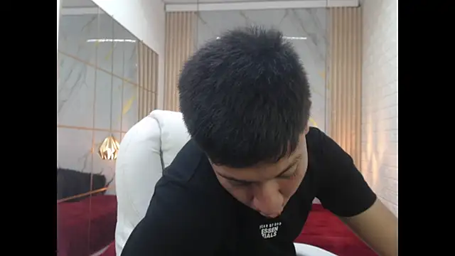 Show modela DominantBoy4 na web-kameri