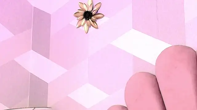 Chatroom XXX en direct de KylieMonnett