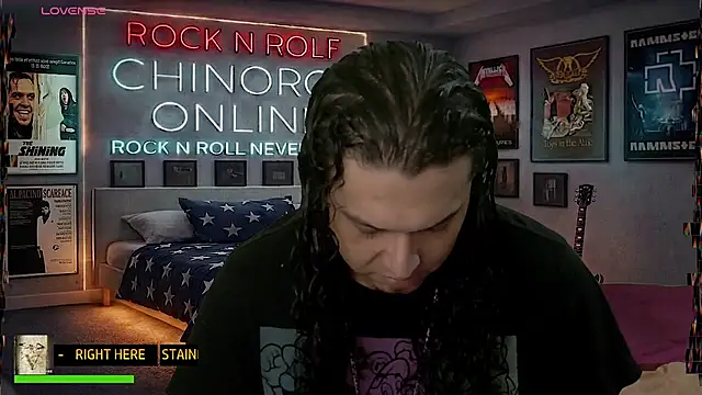 Show modela chino_roz na web-kameri