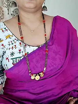 Pertunjukan Kamera Web Hot_Sexy_Niharika