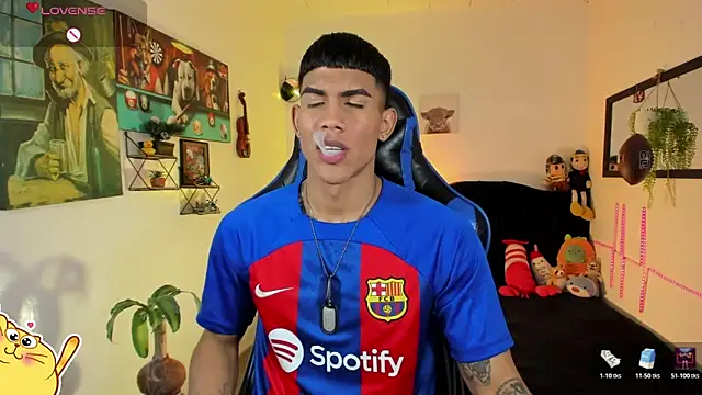 Pokazy przed kamerką – Damian_latinxxx