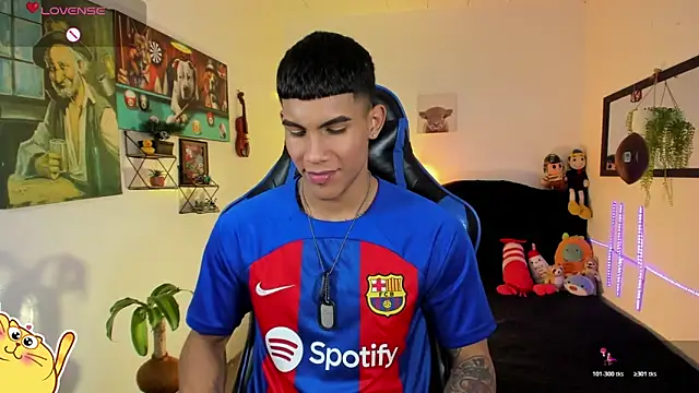 Pokazy przed kamerką – Damian_latinxxx