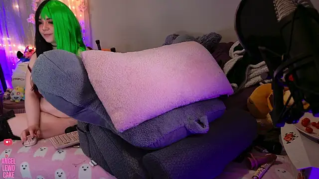 Angel-Lewd-CakeのライブXXXチャット