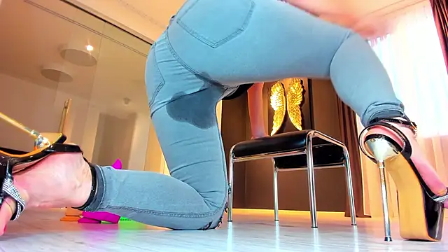 Girl_Squirts: вебкам-шоу