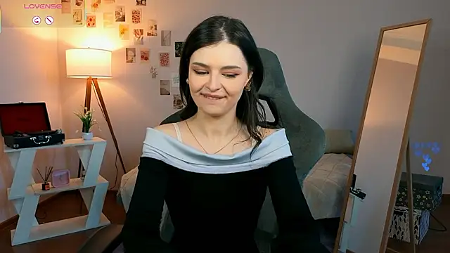 rebbekkakowalski Chat XXX in diretta