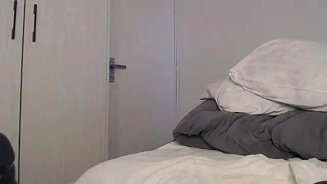 CurvyGlassのライブXXXチャット