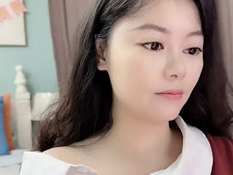 sarah111 – Naživo XXX chat