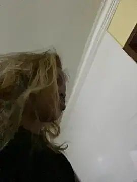 Sue_Knowledge – Naživo XXX chat